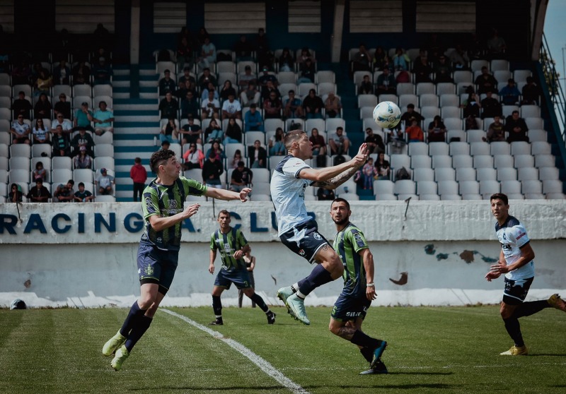 Duelo olavarriense en el inicio del Regional